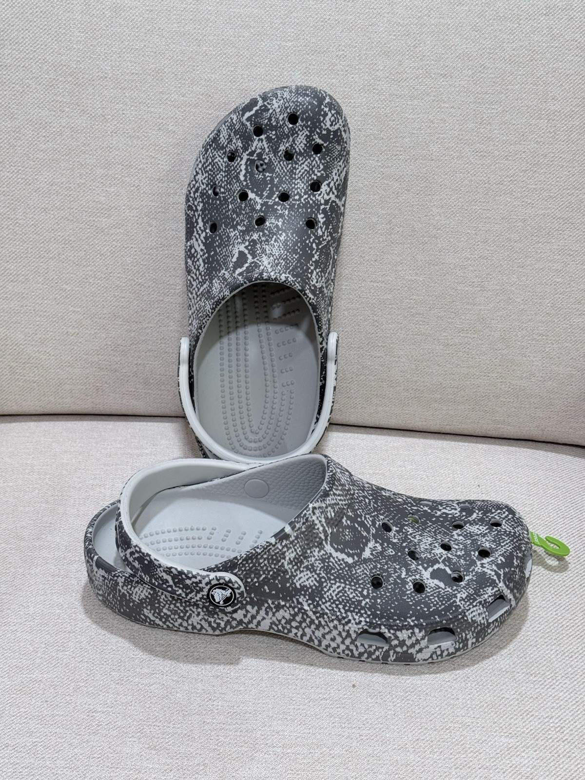 Unisex M8/W10 Clogs Crocs Classic Clog Seasonal Graphic Atmosphere/ Multi Snake