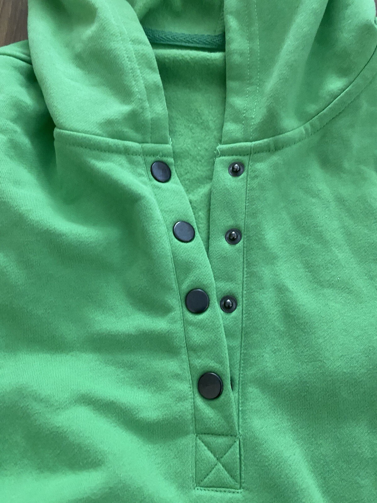 Women’s Oversized Green Sweatshirt Size Medium Tunic Hoodie Pockets Henley NWOT