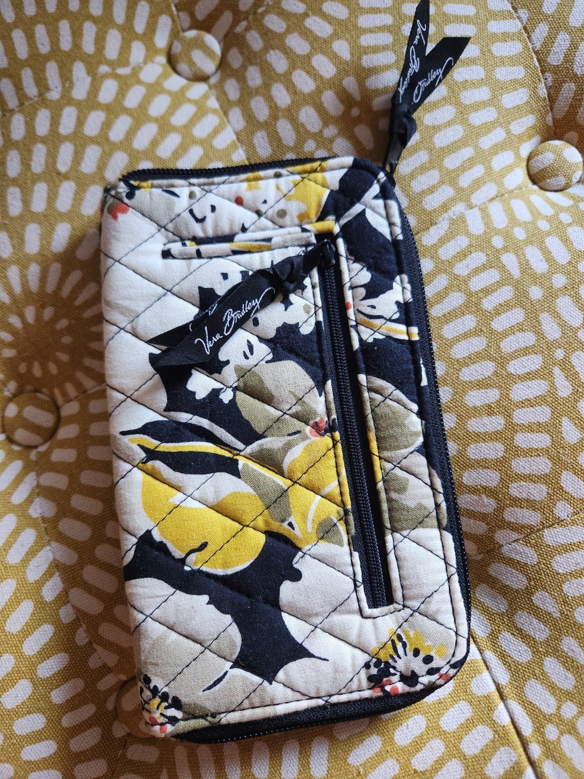 Vera Bradley Zip-Around Wallet Organizer- Go Wild Pattern