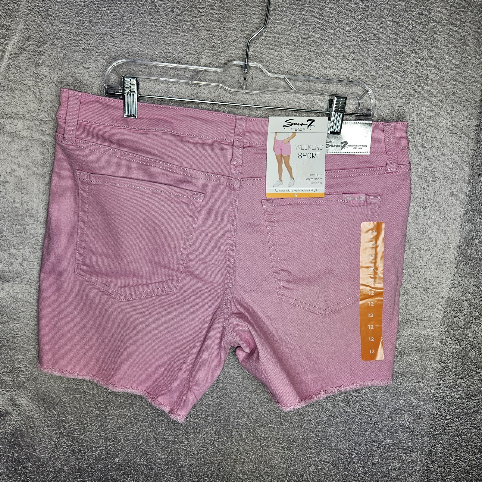 Seven7 Shorts Women’s Size 12 Fray Hem High Rise Denim Pastel Lavendar Zip