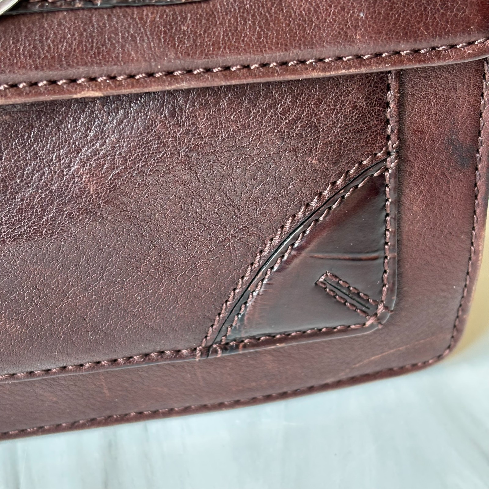 BRIGHTON Contempo City Brown Leather Crossbody Organizer Shoulder Bag Purse