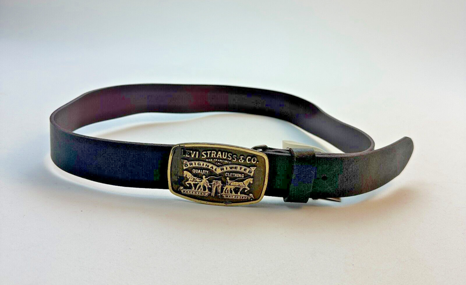 Levi’s Made in Italy Belt Men’s Sizes W32- 36 100% Leather Dark Brown New