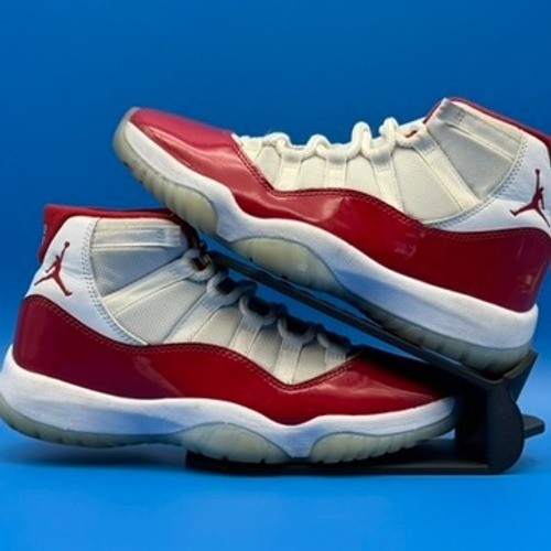 Jordan 11 Retro Cherry CT8012-116 Size 8 9.5W