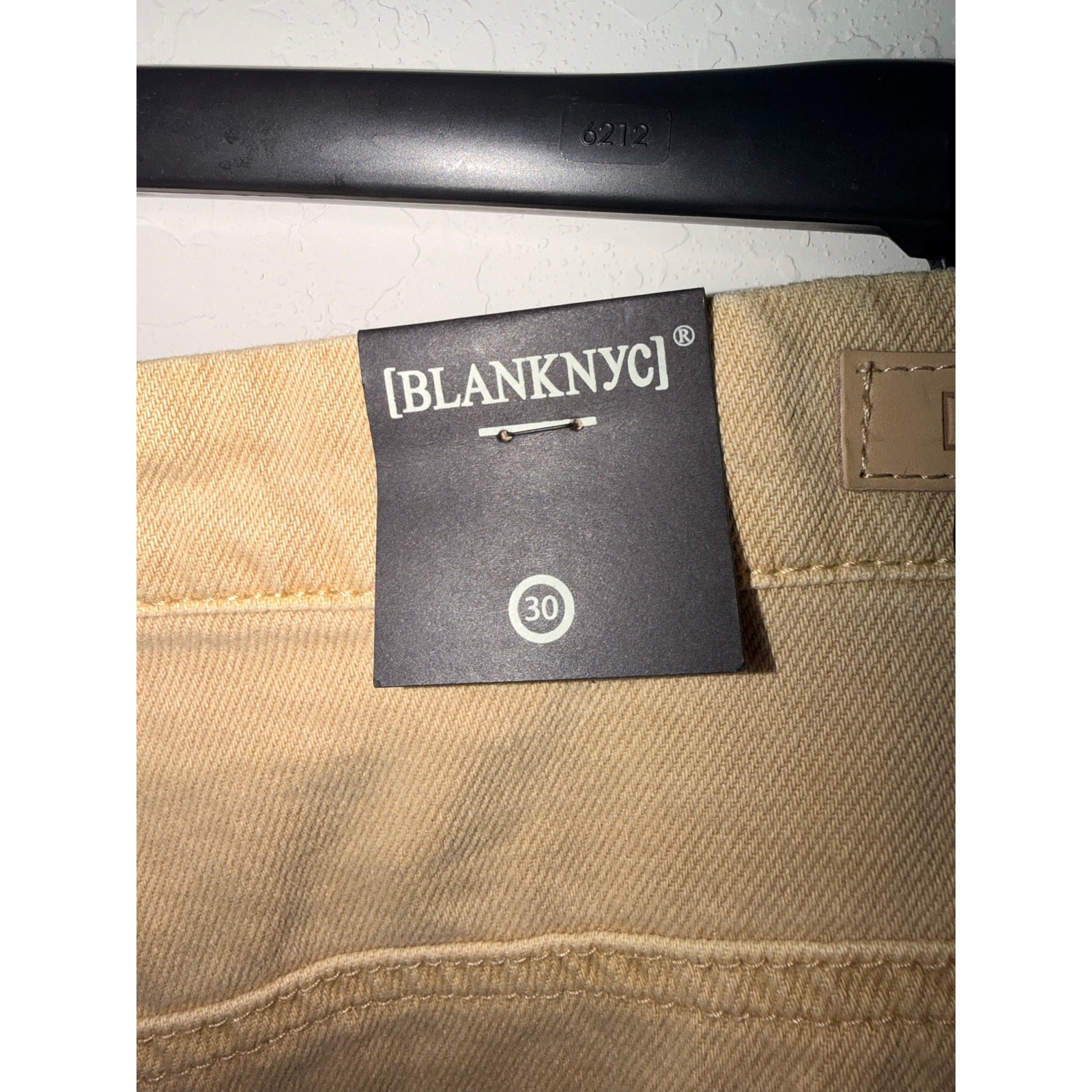 BLANKNYC Women’s Size 30 Tan Pleated Wide Leg Denim Shorts NWT