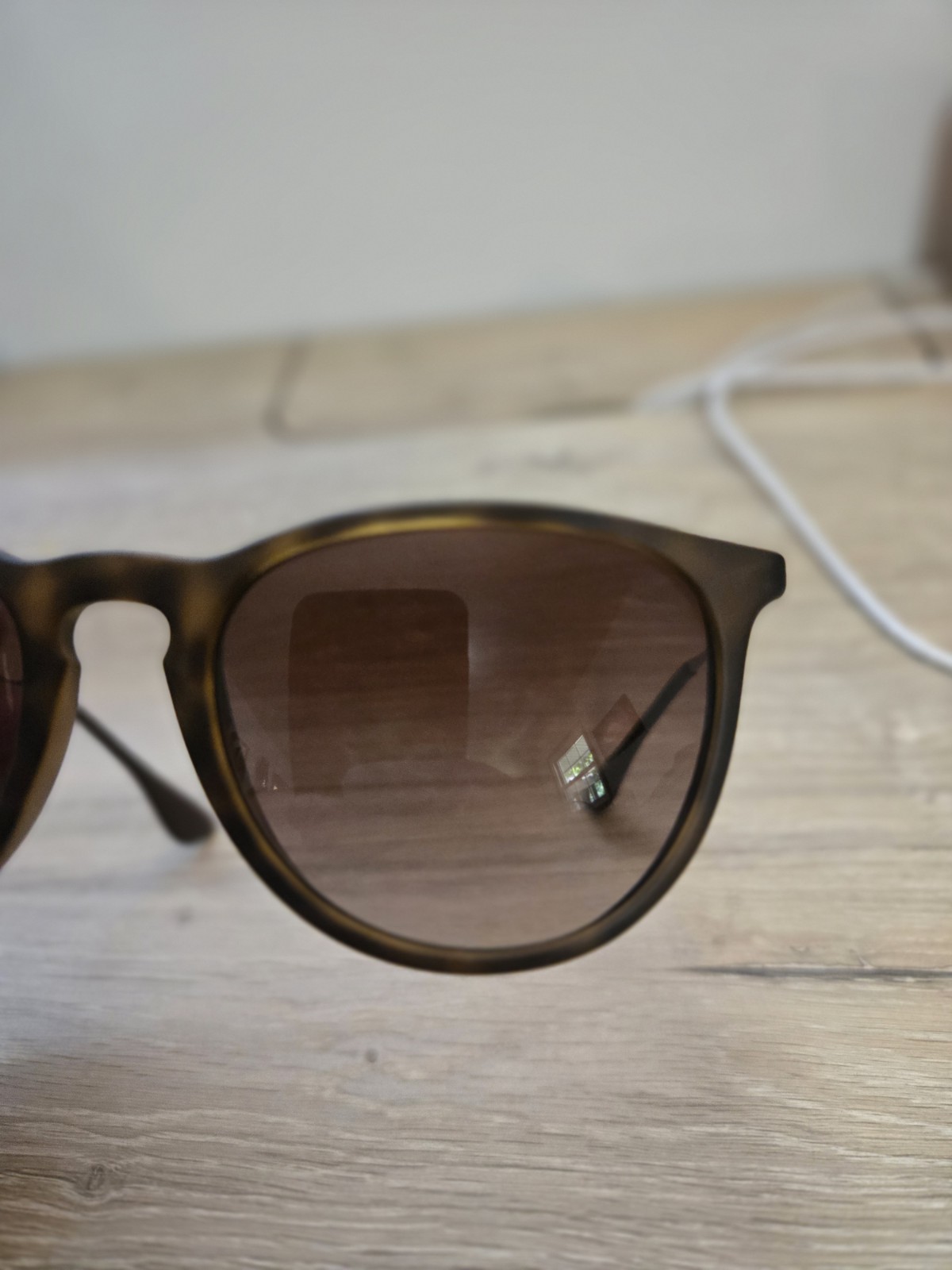 Ray-Ban Erika RB 4171 Tortoise Shell Brown Round Sunglasses Unisex 54mm