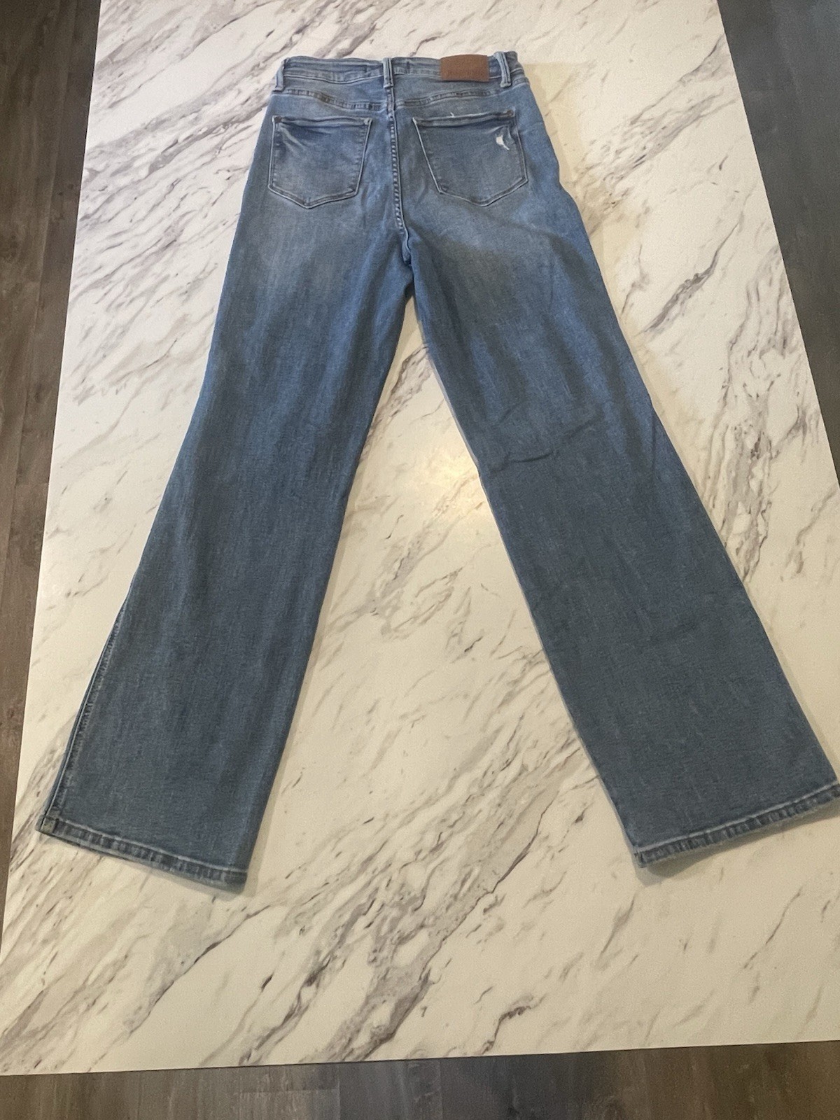 Judy Blue High Rise Straight Fit Jeans. 7/28