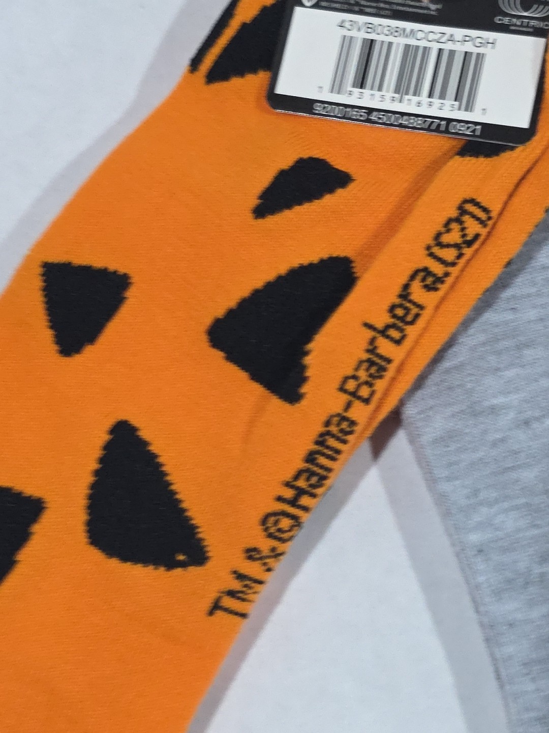 Fred Flintstone Men’s Cartoon Print Novelty Socks 2 Pairs Fits Sizes 6-12 NWT