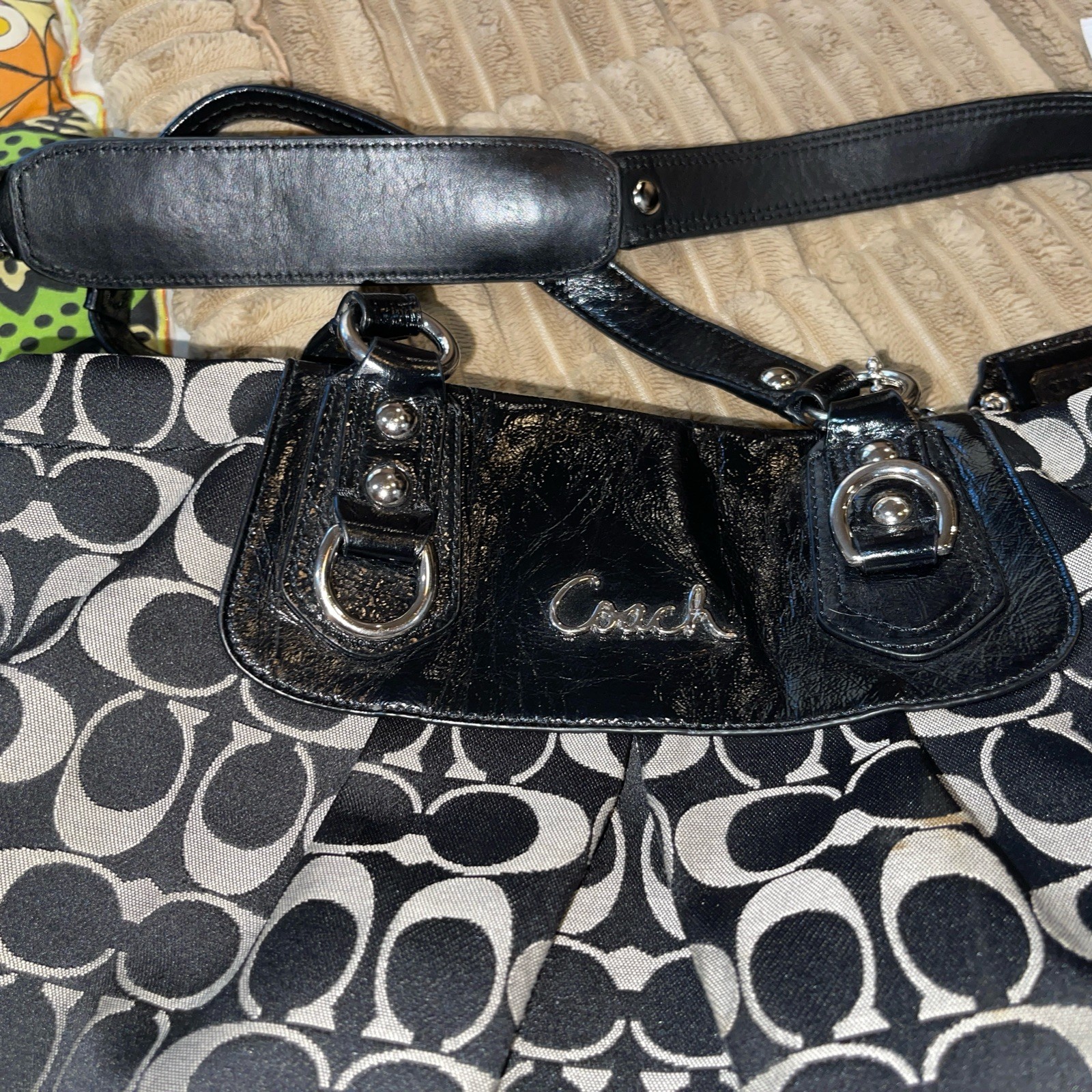 Coach Black Grey Signature C Canvas Black Leather Trim Shoulder /w Strap F15510