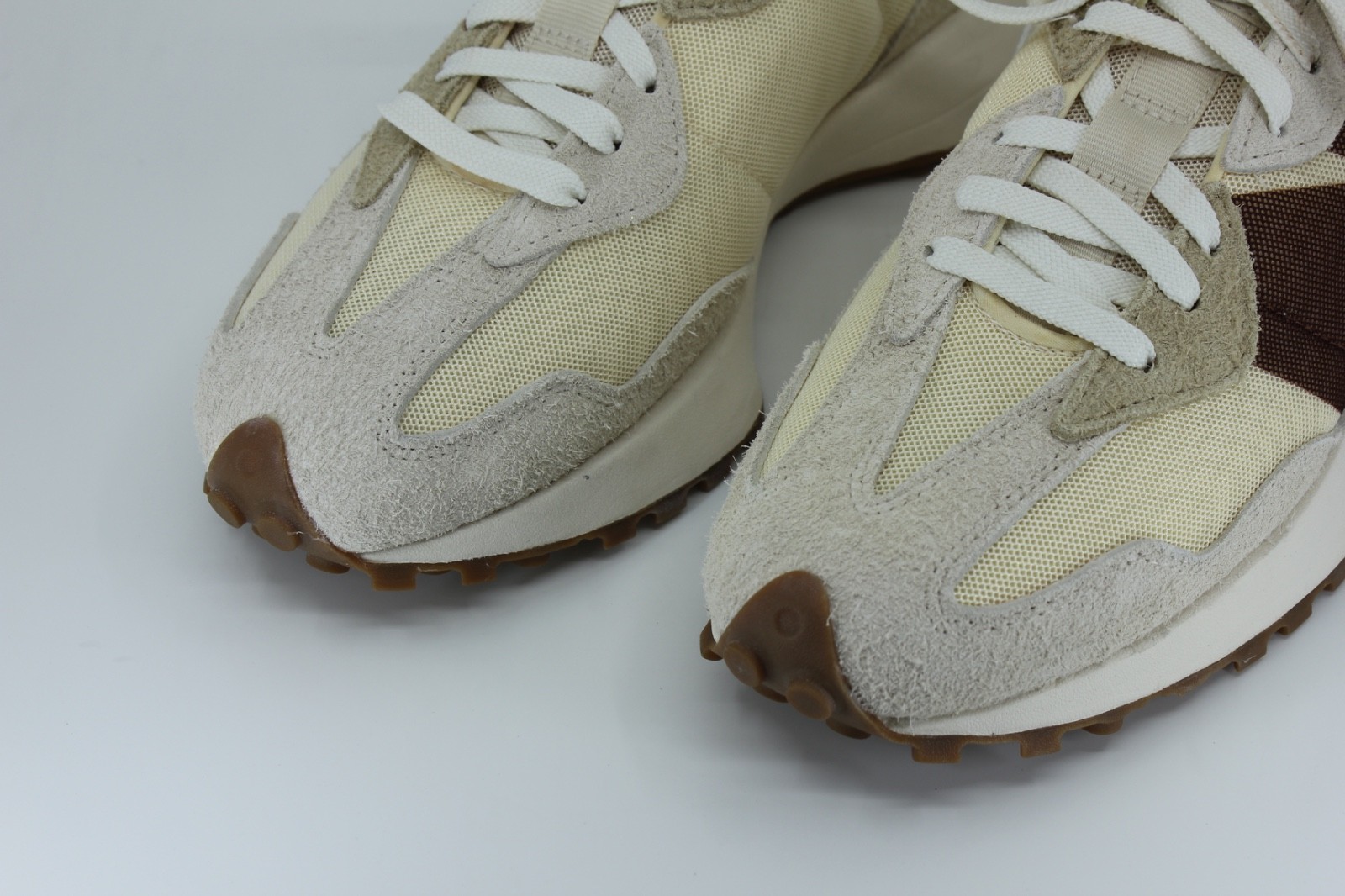New Balance 327 MS327ACM Mens 9 D Casual Running Shoes Cream Brown Suede