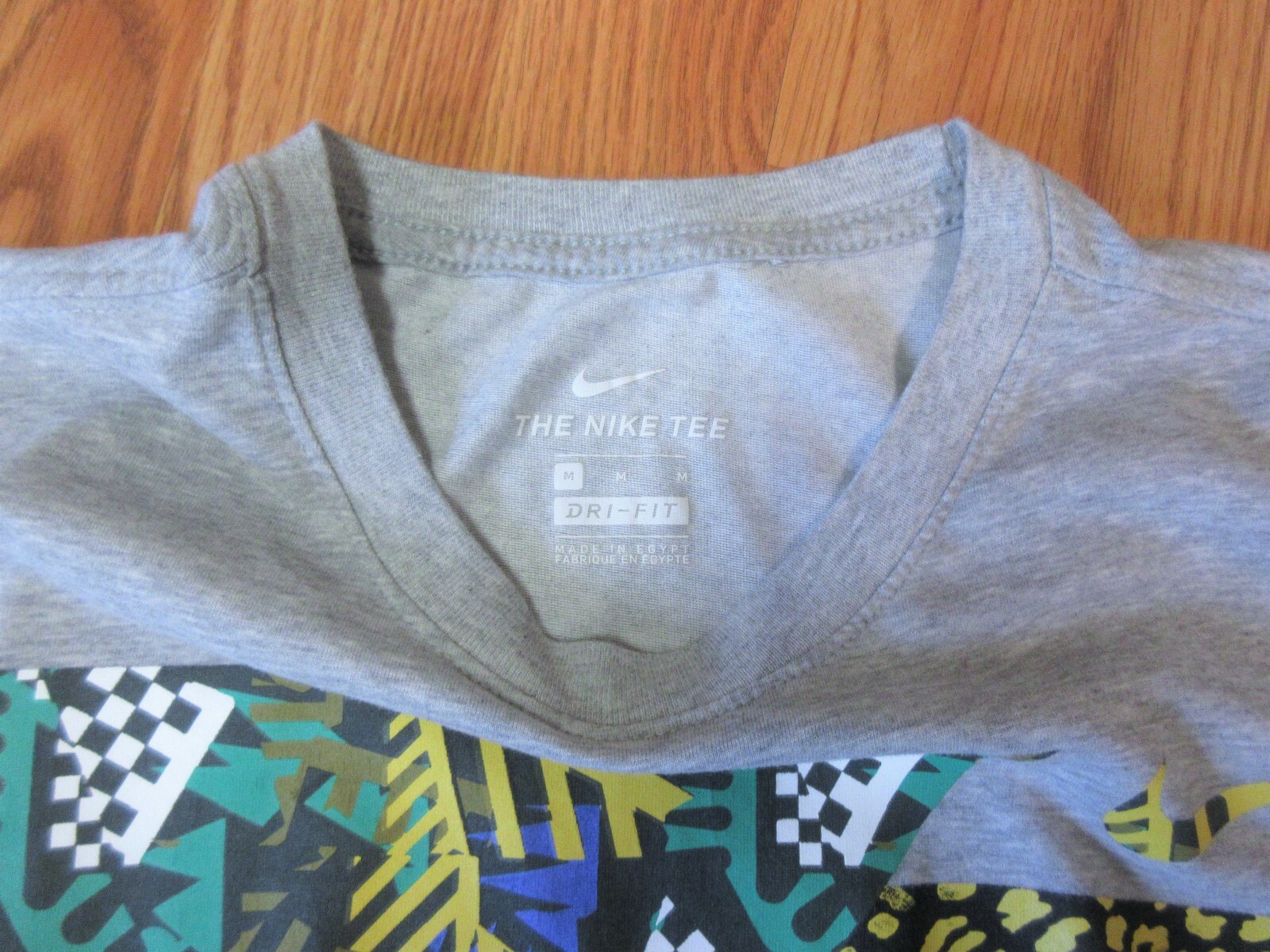 NIKE COTTON ASH GRAY T-SHIRT Sz MEDIUM, M