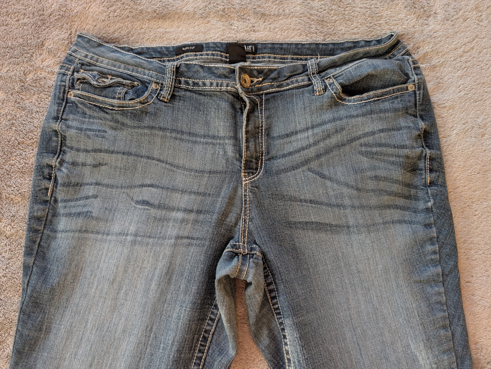 A.N.A a New Approach Jeans Women’s Size 20W Blue Boot Cut Embroidered Pockets