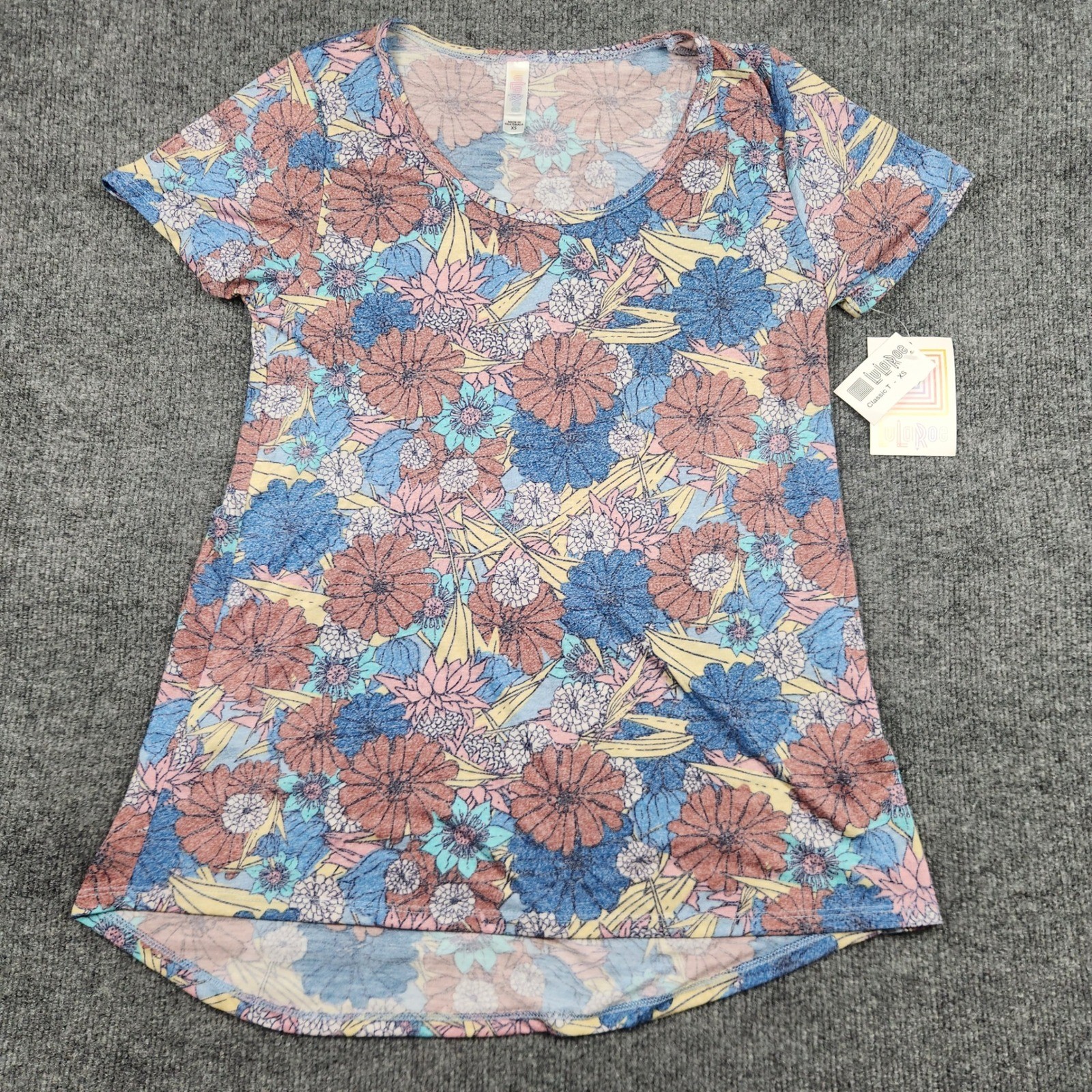 LuLaRoe Classic T Shirt Womens XS Blue Pink Floral Scoop Neck Short Sleeve NWT