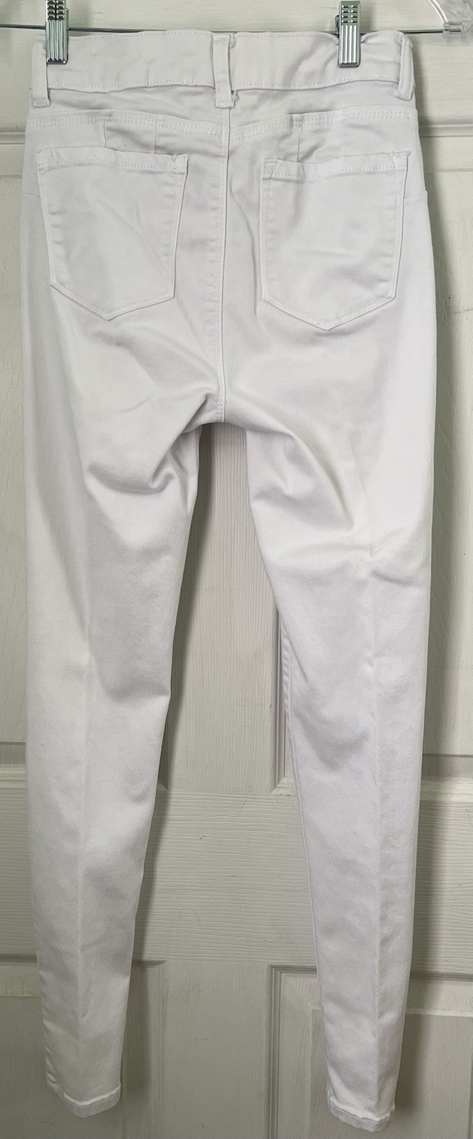 WHITE “ Blue Savvy” Skinny Leg Jeans Size 5/27 Juniors