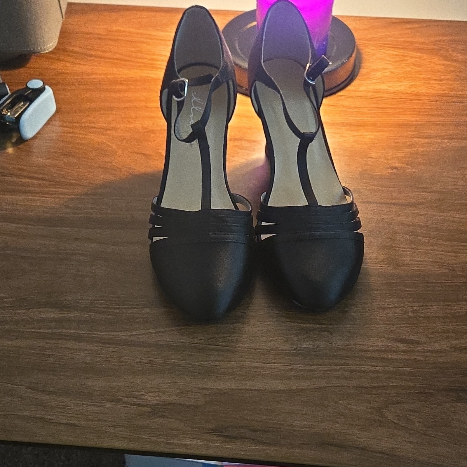 elle Black Solid Strappy Pointed Toe Ankle Strap Buckle Silk Women’s 9