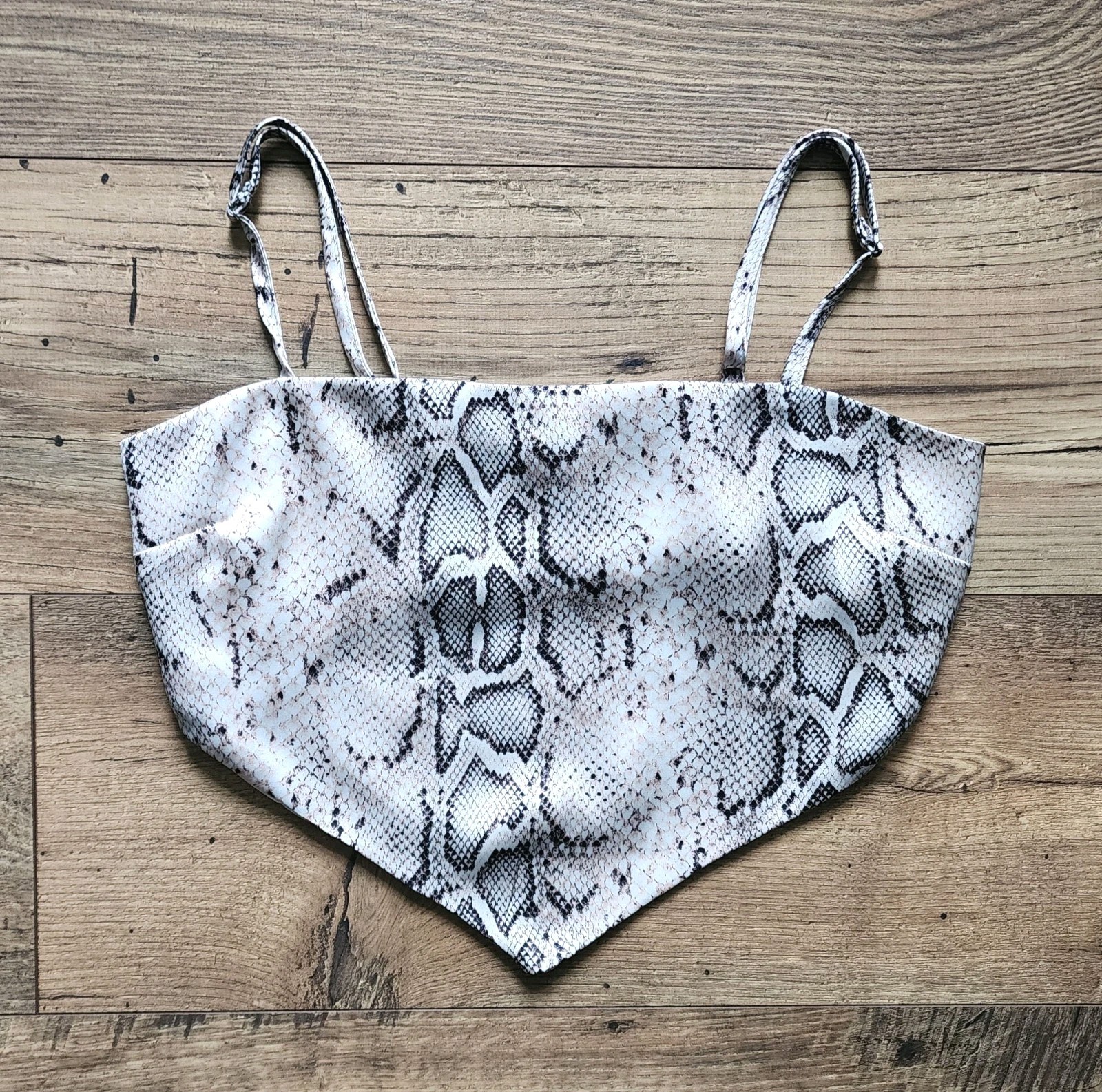 Forever 21 Snakeskin Bandana Scarf Tank Top Satin Feel Crop Top Size Small
