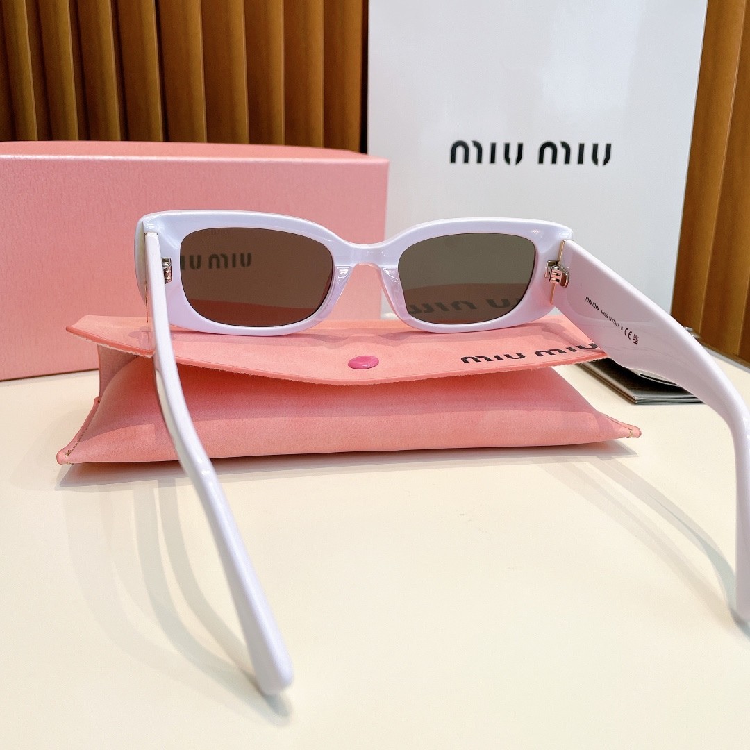 Luxury Rectangle Sunglasses Ivory White Acetate Frame Dark Lens UV400 New