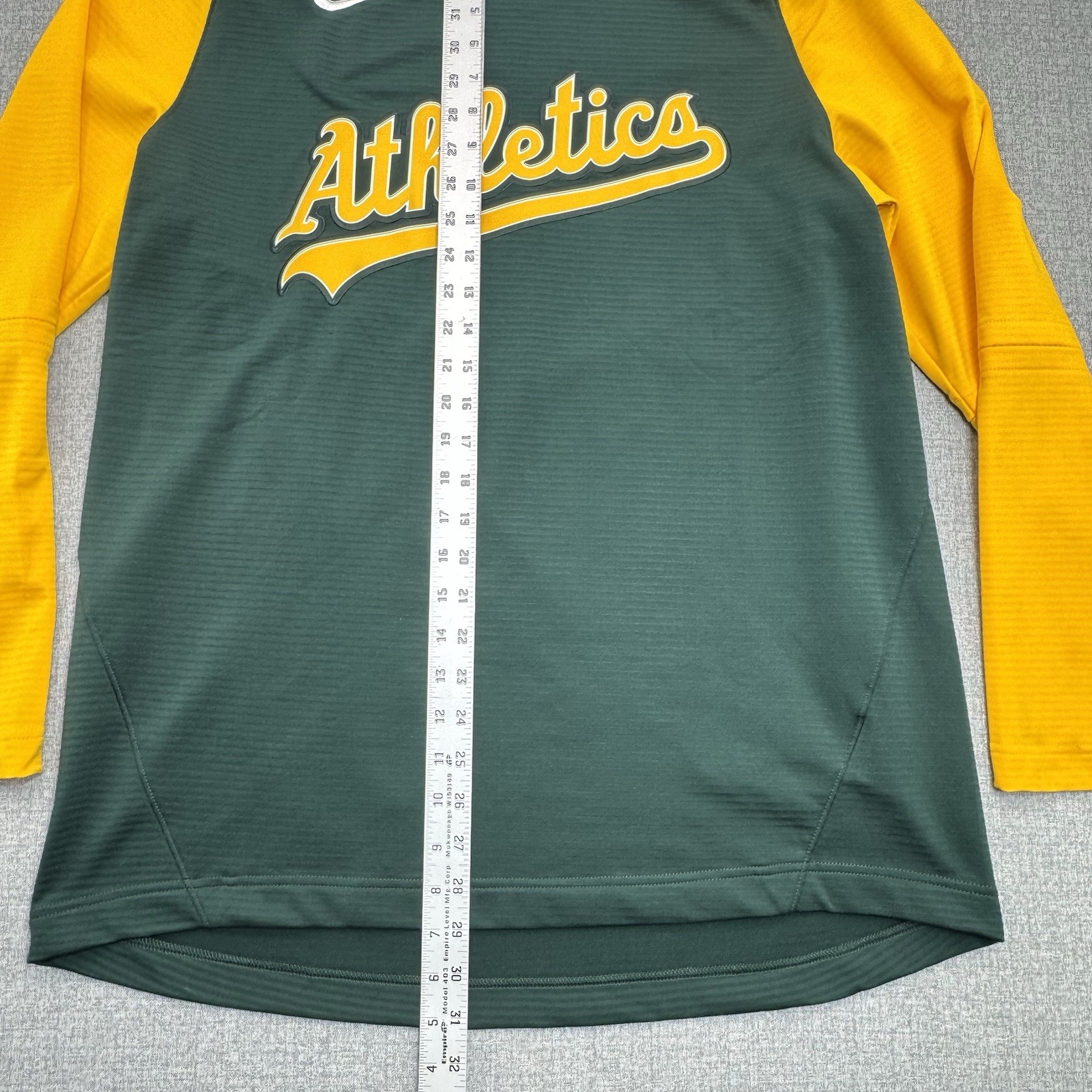 Nike Oakland Athletics MLB Dri-Fit Pullover Long Sleeve Shirt Men’s Large Green