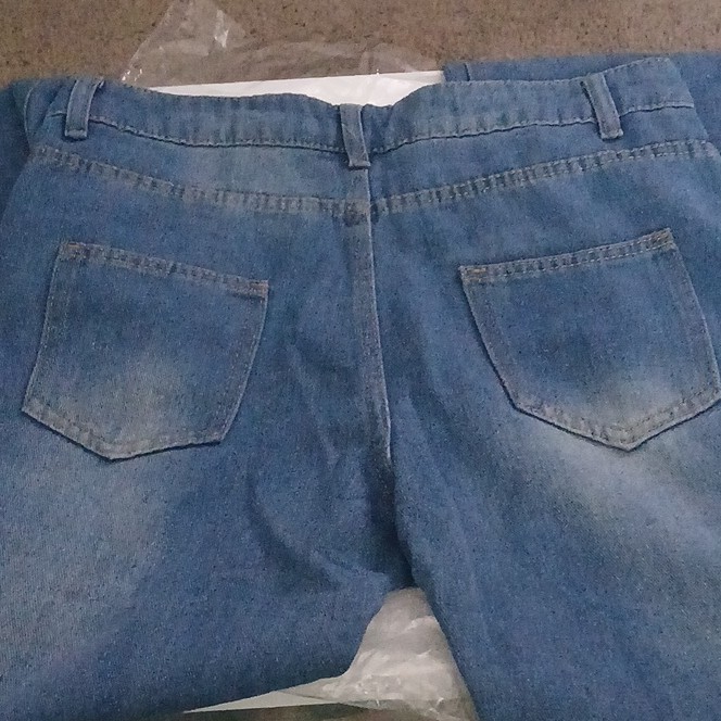 Women’s Blue Medium Wash Denim Straight Jeans, Regular Fit, Mid Rise, M Fit Sz 9