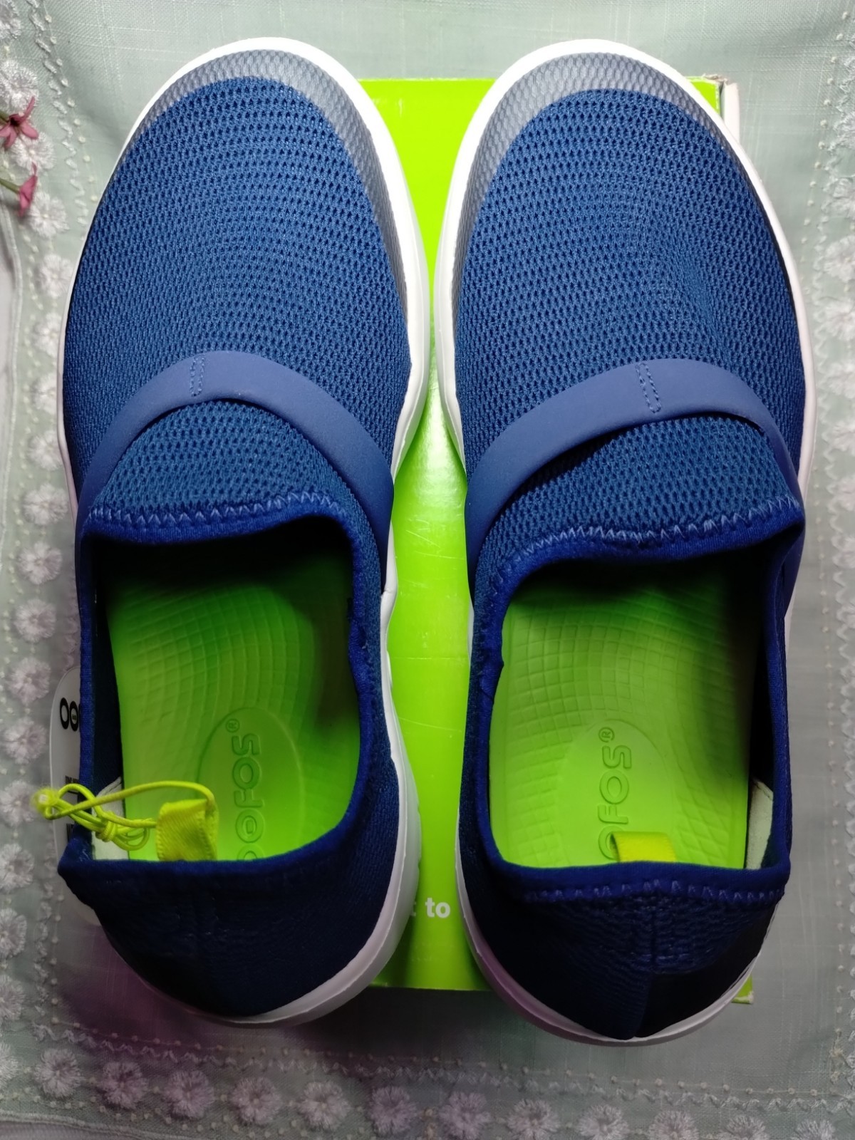 Oofos Womens Low Mesh Size 7 Navy/White Slip-on Casual Style Work Play Footwear