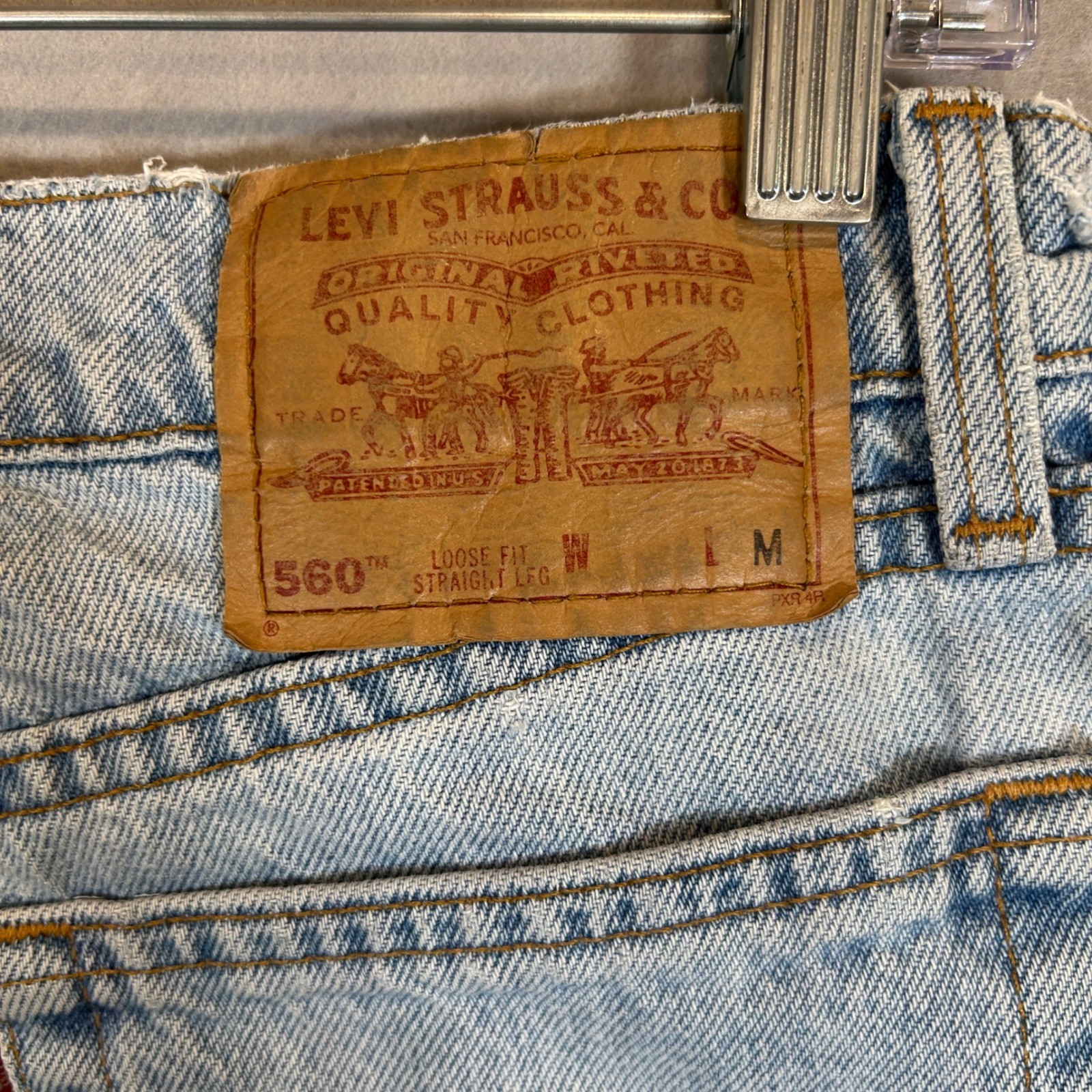 Vintage Levis 560 Jeans 6 REG Womens Loose Fit Light Wash Made in USA