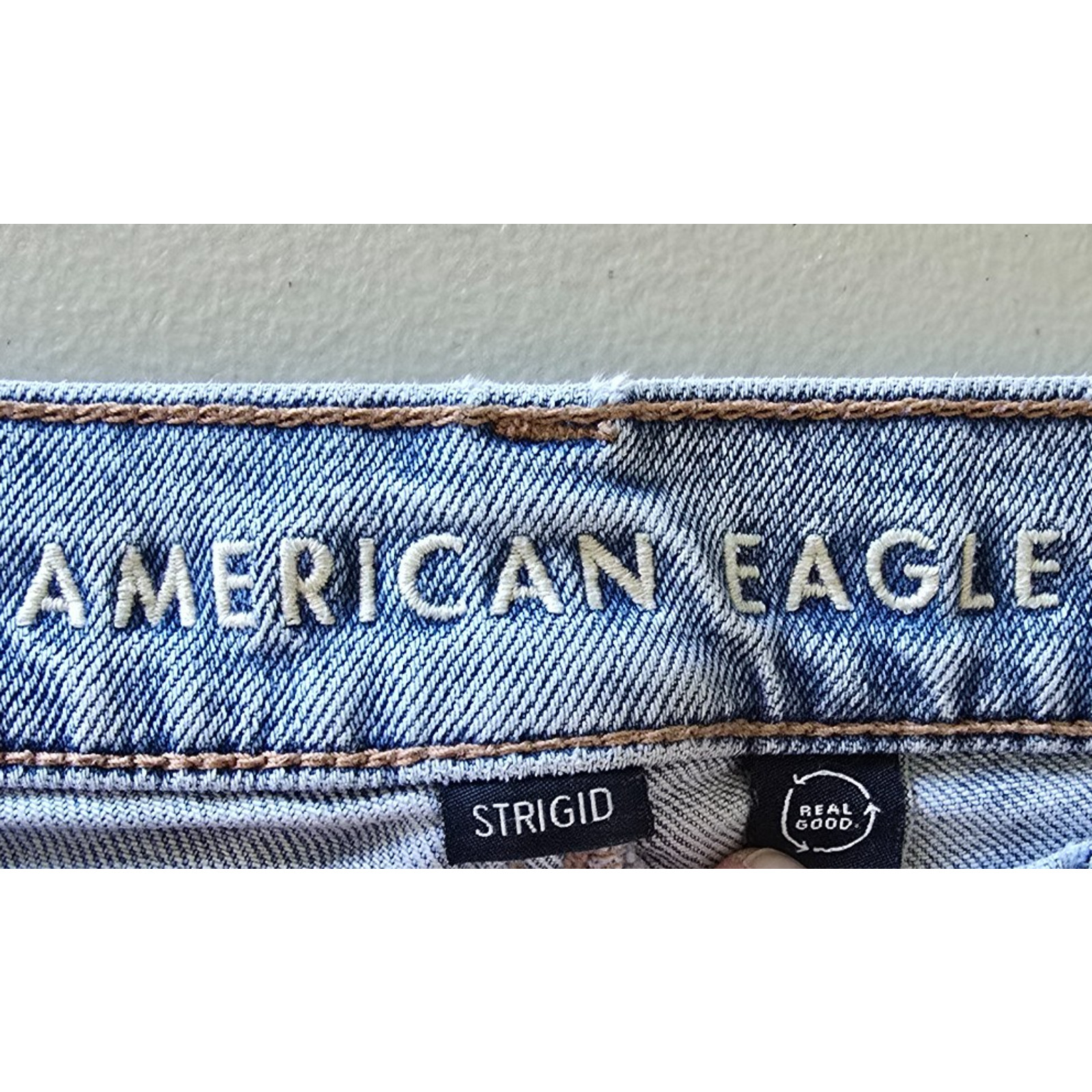 American Eagle Strigid Stove Pipe Jeans Women’s 8 Regular Light Wash Fray Hem