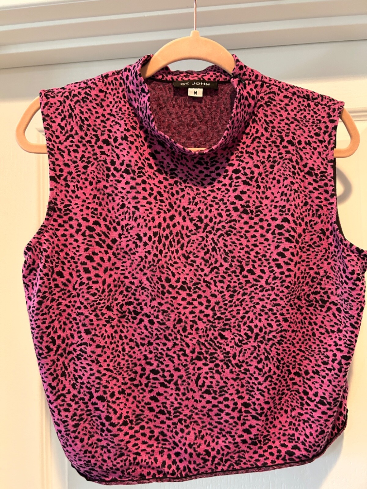 St. John Knit Pink Animal Print Sleeveless Mock Neck Top Sz Medium