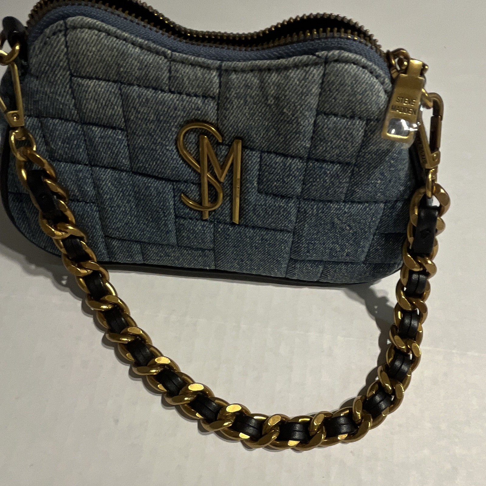 Steve Madden Women’s Blue Quilted Shoulder Bag Zip, Chain Strap, Gold Hardware