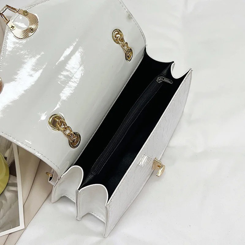 Women’s Croc Pattern Shoulder Bag | PU Leather Crossbody Chain Purse