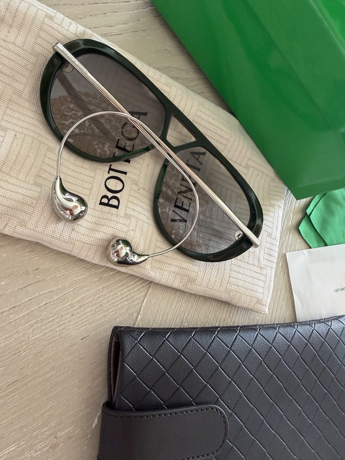 Bottega Veneta Drop Aviators black & silver Sunglasses Unisex