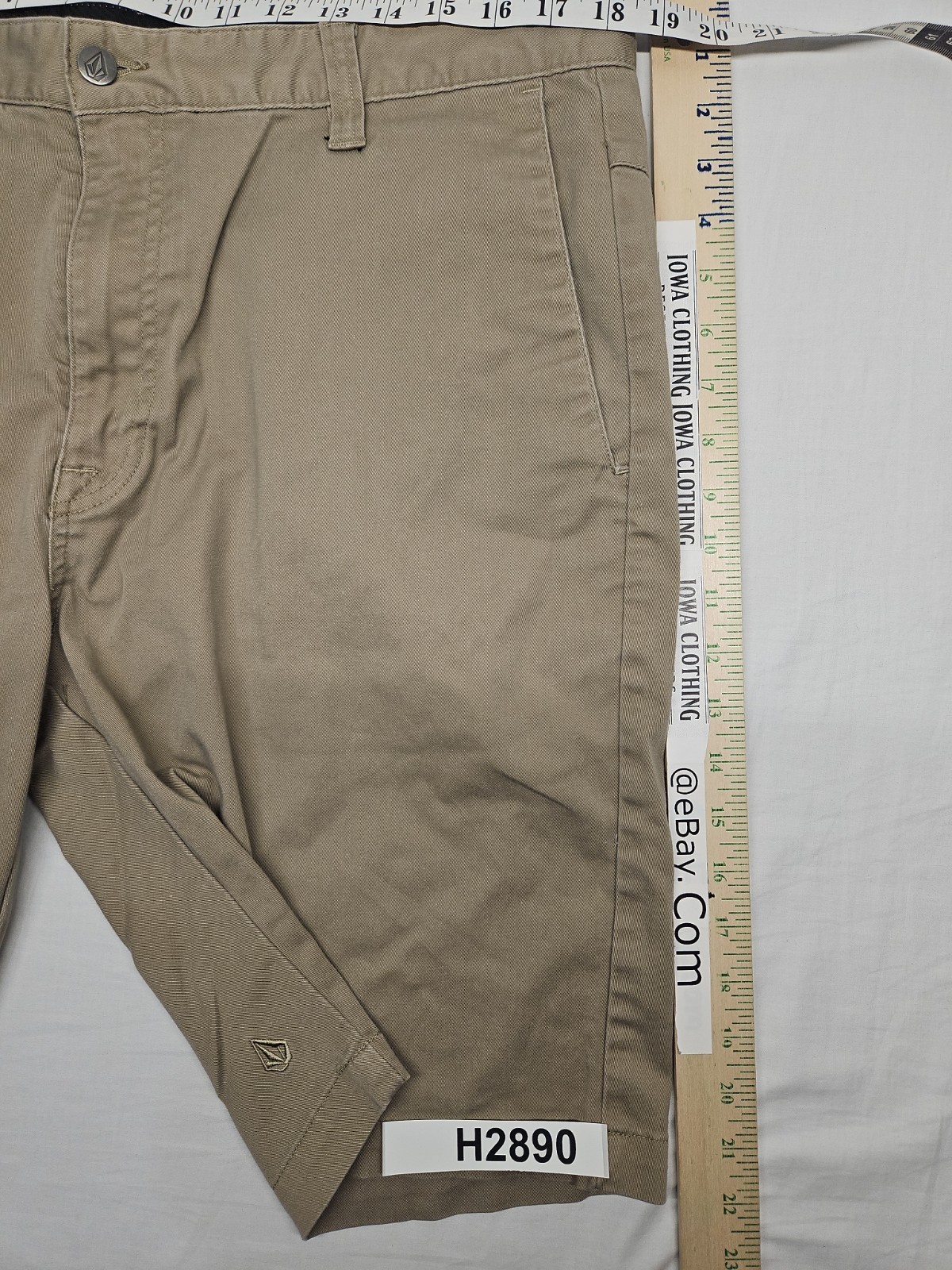 Volcom True To This Men’s Size 36 Khaki Chino 10″ Inseam Logo Shorts