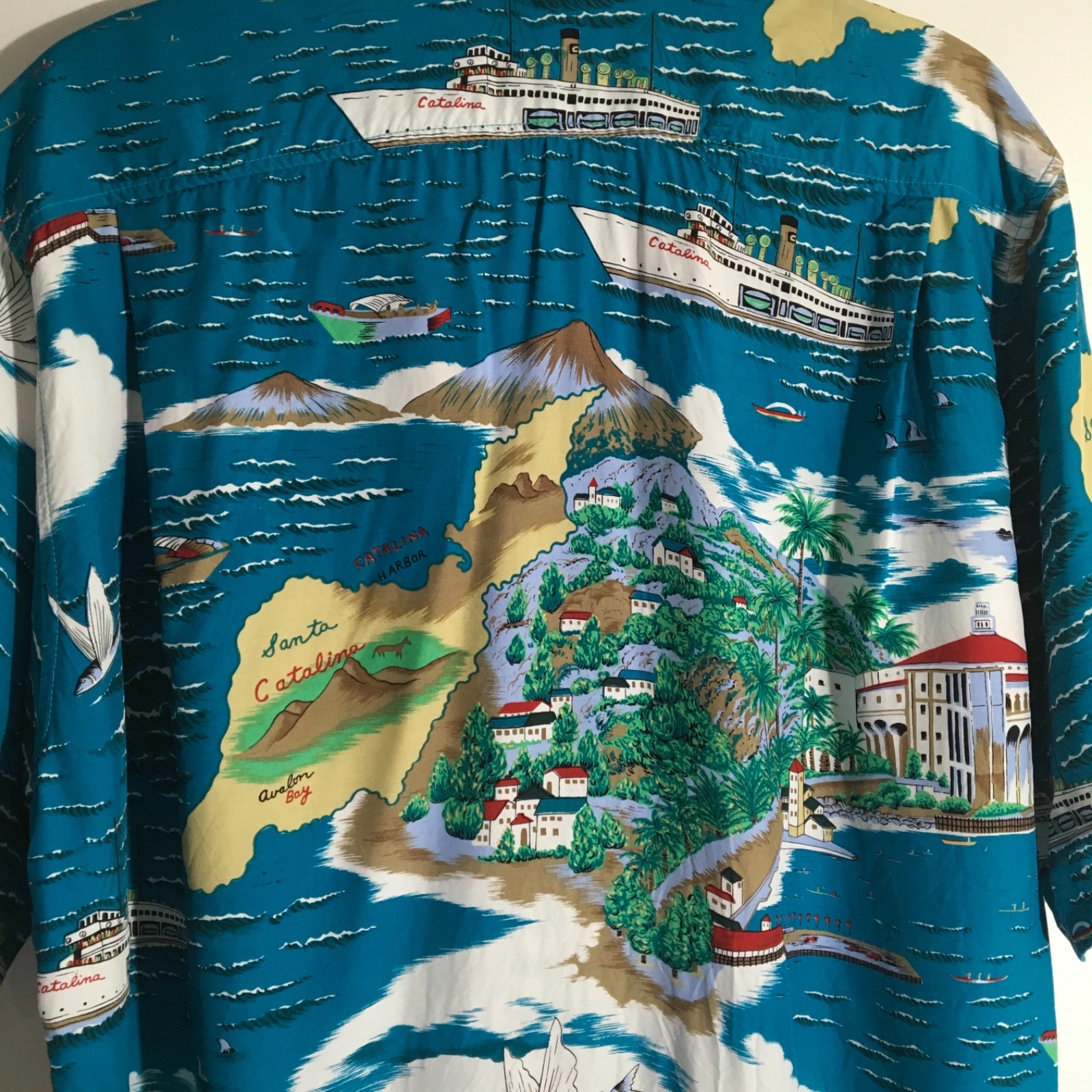 Go Barefoot Vintage Men’s Size Medium Santa Catalina Island Map Hawaiian Shirt