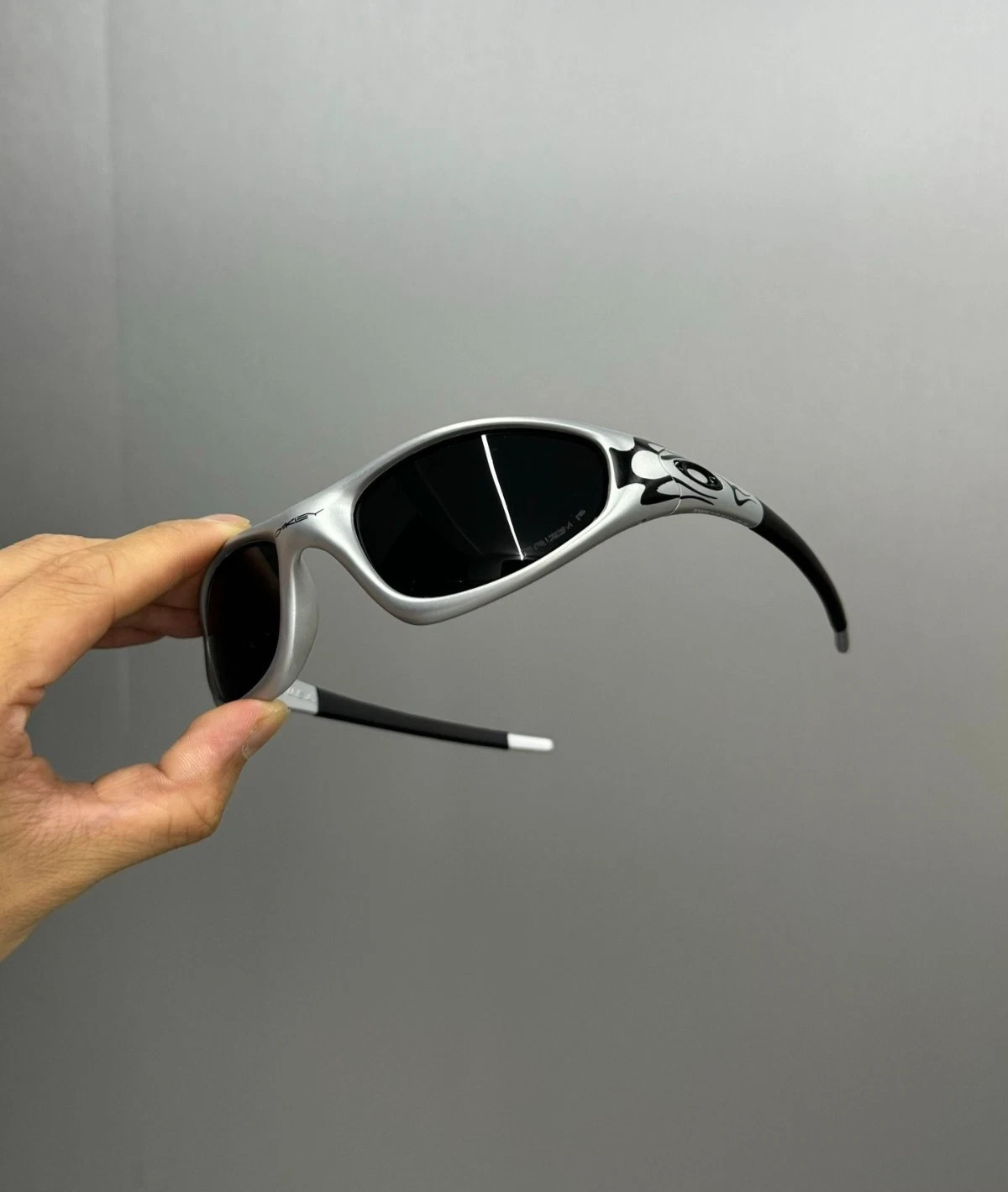 Vintage 90s Oakley Straight Jacket 99 Muzm 9505 Silver Frames Black Lenses