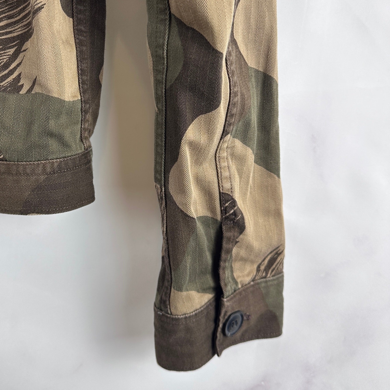 Levi’s Made & Crafted Trucker Jacket Camo Women’s Button Cropped Coat Size 2 M
