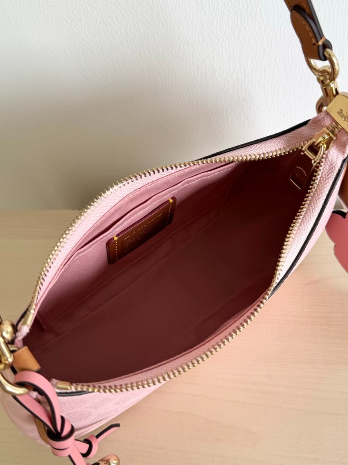 NWT COACH Teri Shoulder Bag CEA20 Signature Canvas Powder Pink Gold Charms