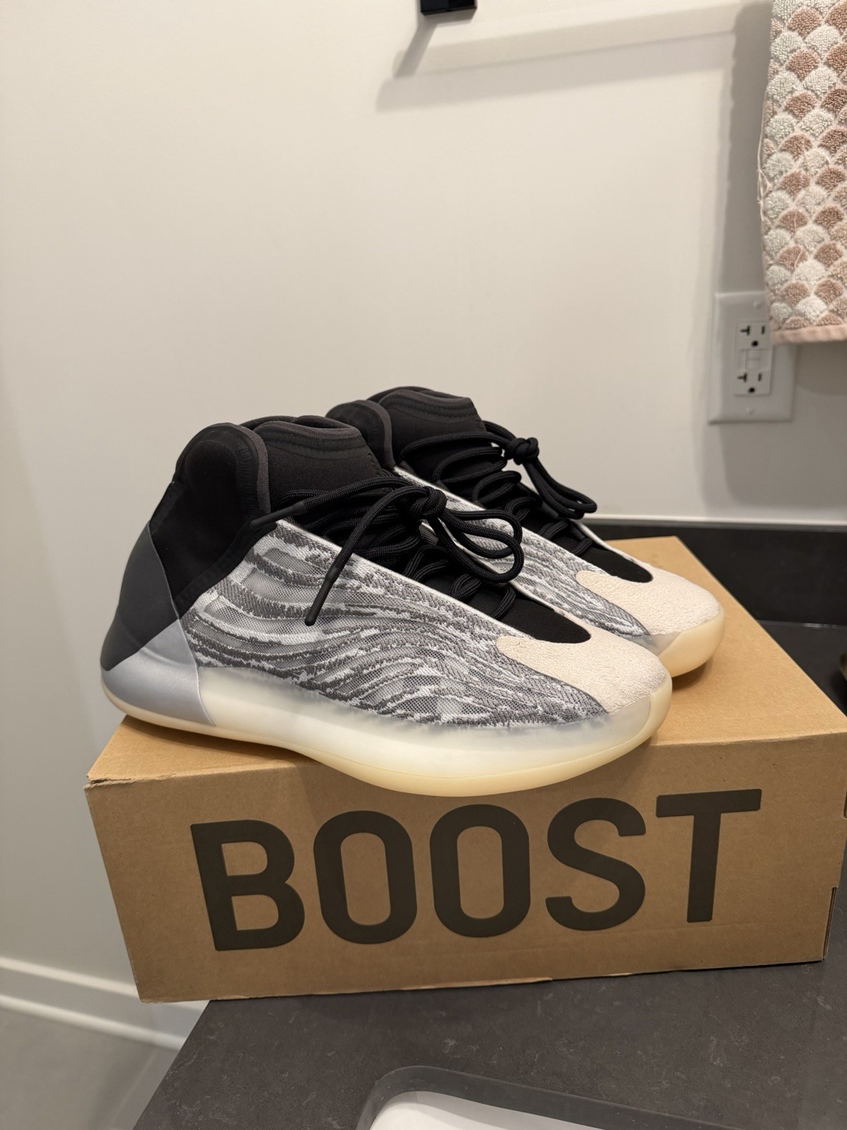 Adidas Yeezy QNTM Quantum OG Size 9.5
