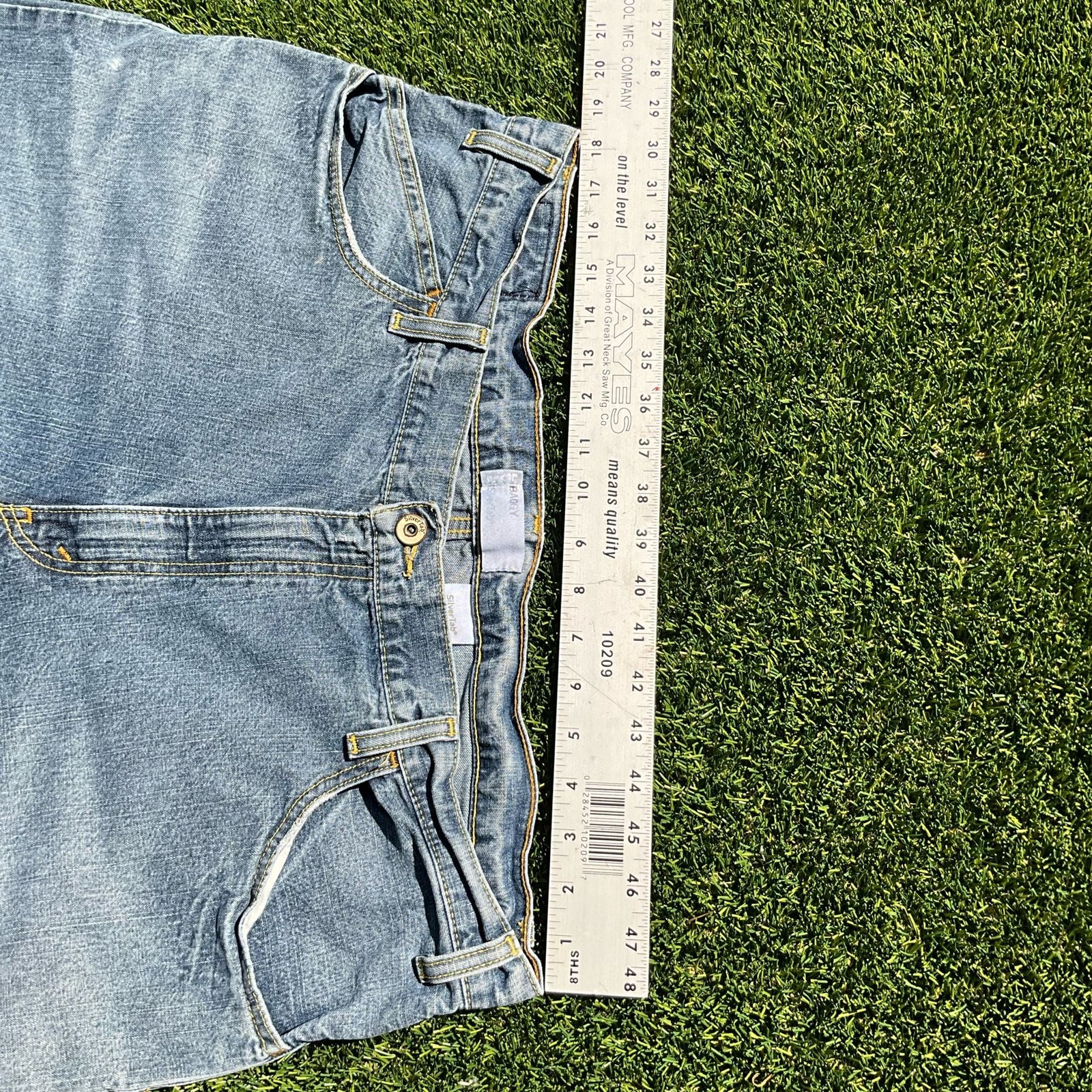 Vintage ‘98 Levi’s SilverTab Baggy Medium Wash Cutoff Jorts