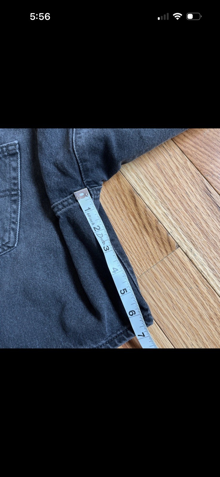 Levi’s Women’s ’94 Baggy Shorts Black Denim Size 27 Mid Thigh Length