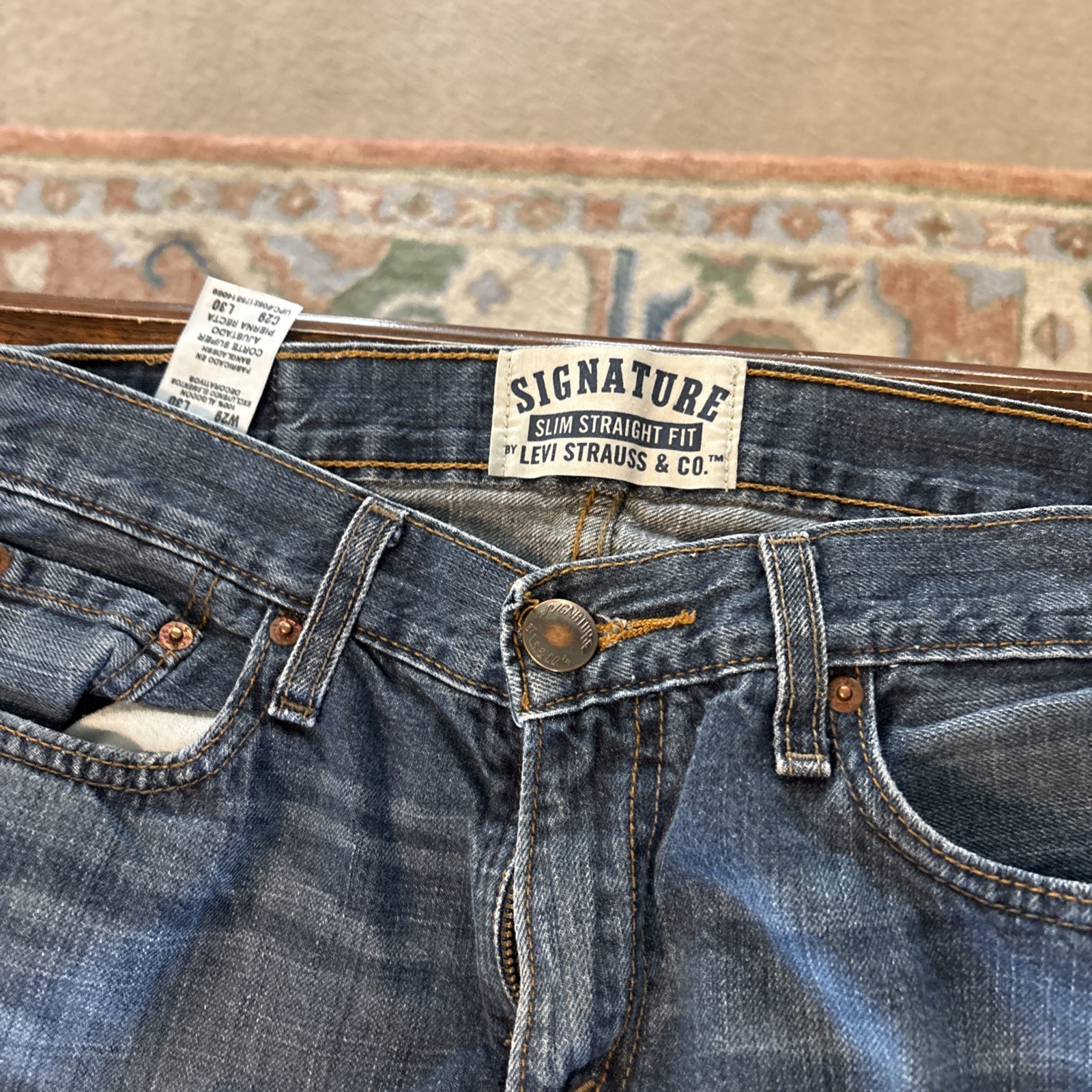 Signature Levi’s Strauss Slim Straight Leg W 29 L30