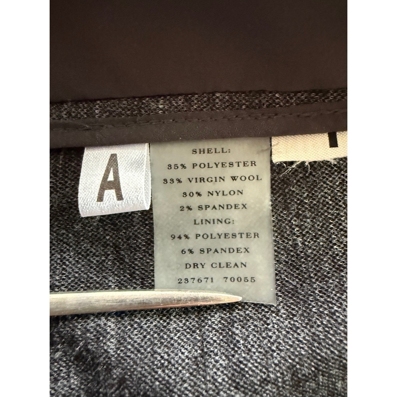Ann Taylor Size 12 Gray Virgin Wool Blend Blazer Modern Classic Business Career