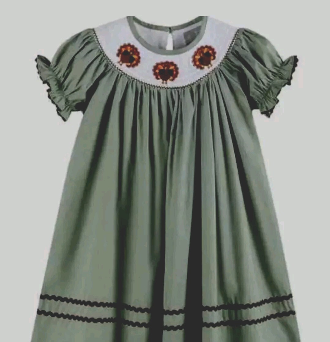 NWT Lil Cactus Sage Green Smocked Bishop Dress Size 3T.