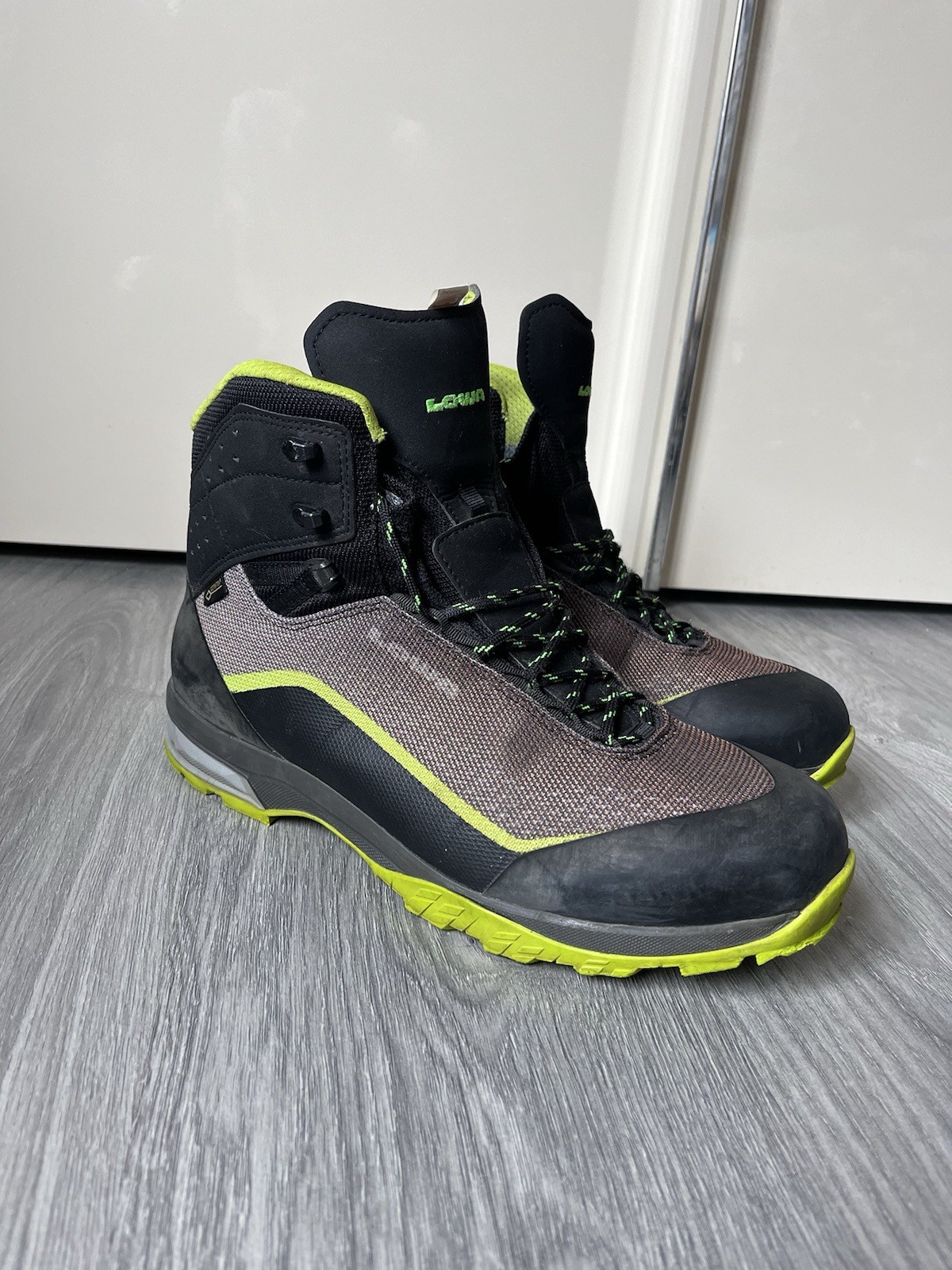 Traking shoes LOWA IROX GTX MID Size EU 47 insole 304mm, US 13, UK 12