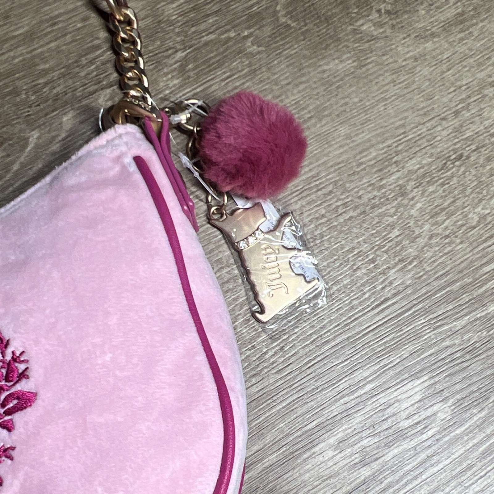 Juicy Couture Small Pink Shoulder Bag Embroidered Logo Gold Chain Zip Charm
