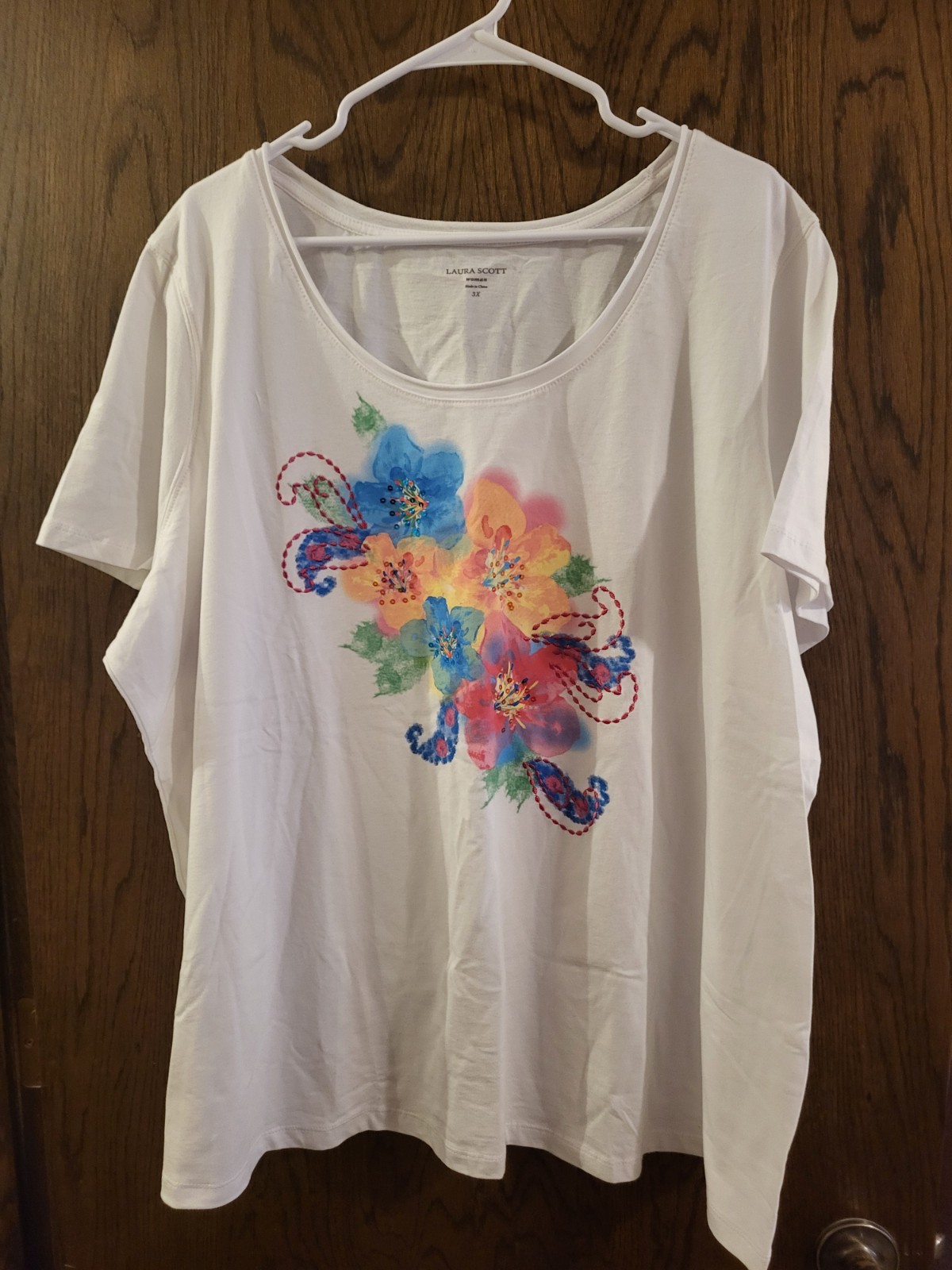 womens plus tops 3x short sleeve laura scott white with multi colored flowers