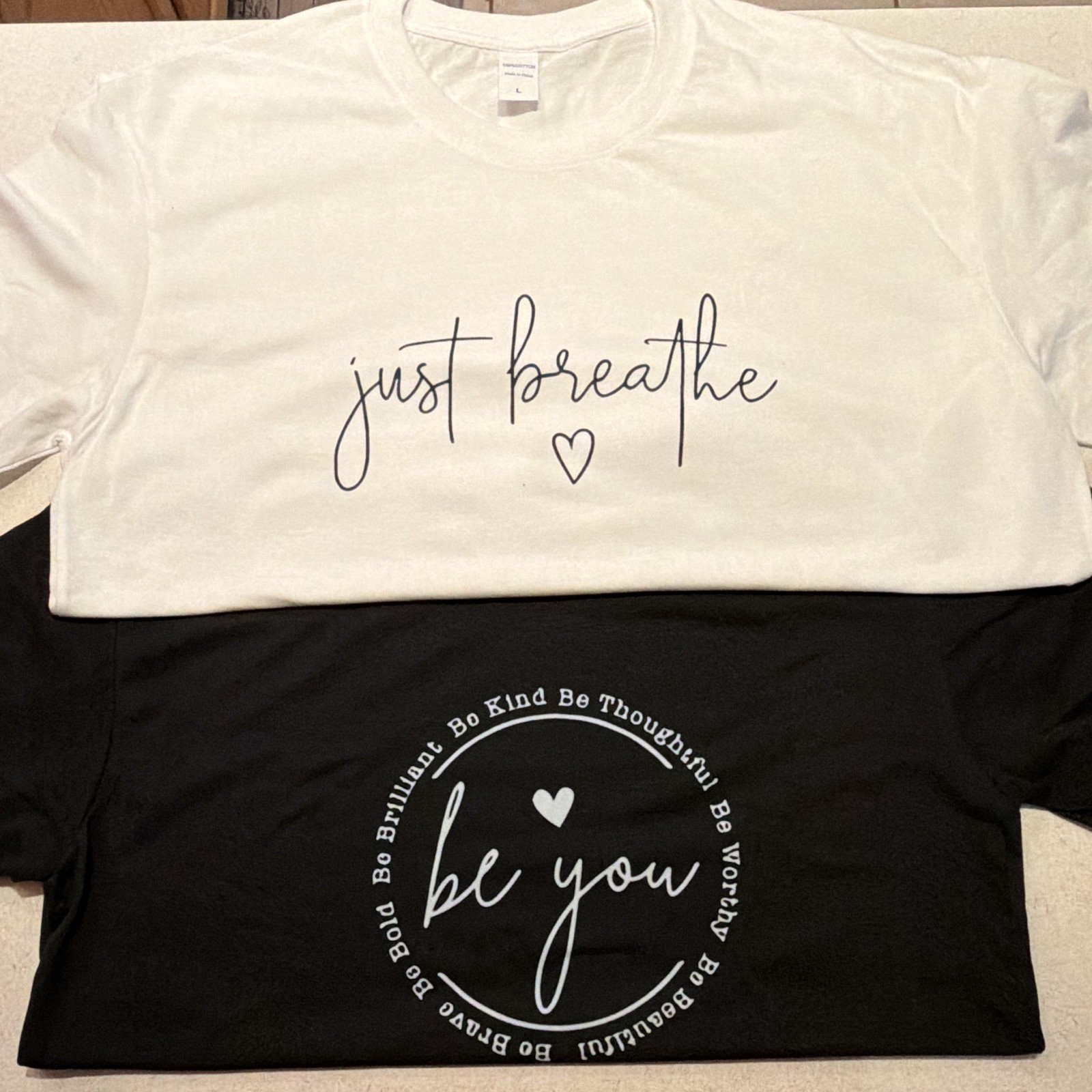 Lot of 2 Inspirational Graphic Print Crew Neck T-Shirts L White/Black “Be You”