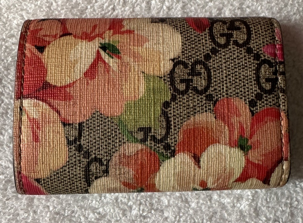 Authentic Gucci GG Blooms Supreme Floral 6 Ring Key Holder Case Wallet Italy