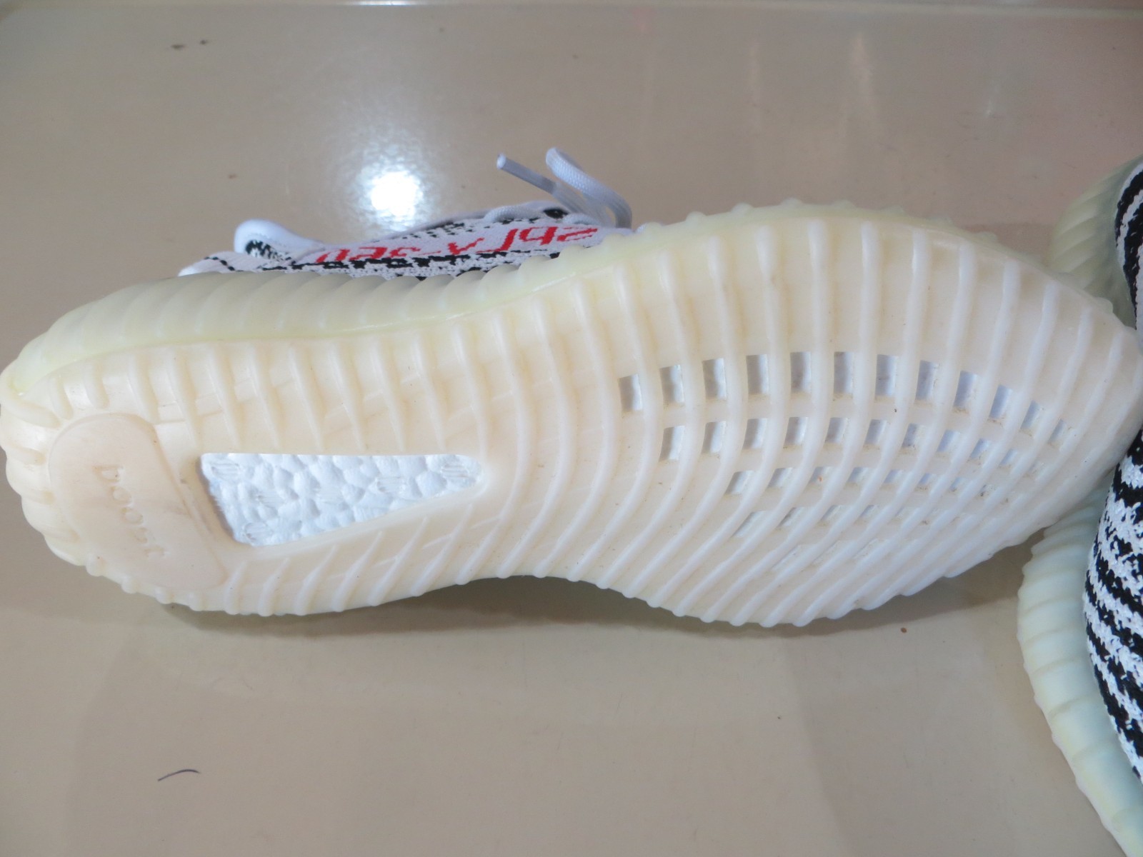 Size 6.5 – adidas Yeezy Boost 350 V2 Low Zebra