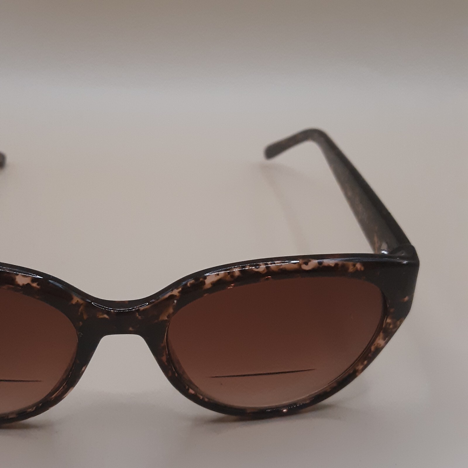 Max Edition ME1774 by Max Studio Sunglasses Mauve Round Tortoise Shell Weekender