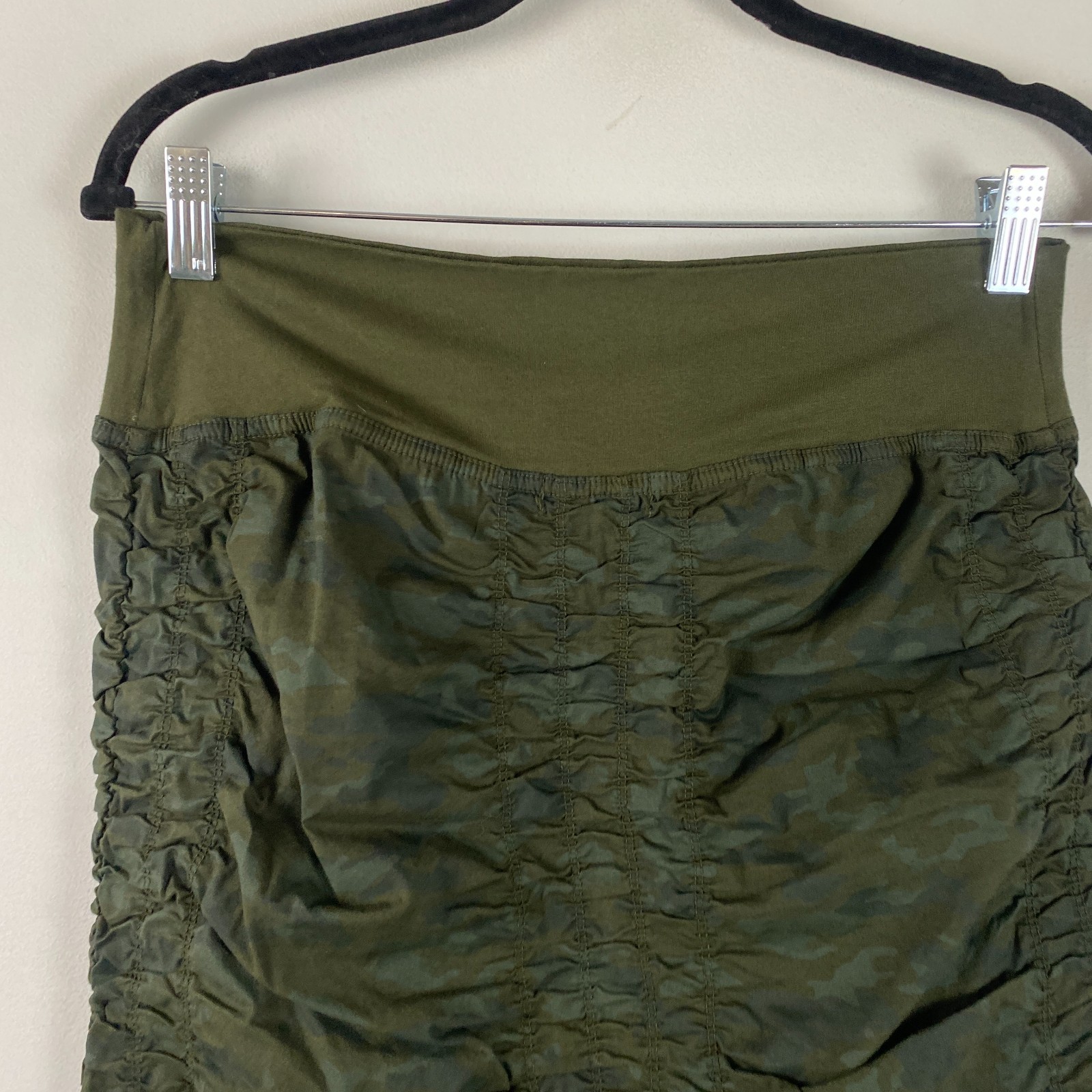 XCVI Wearables Trace Skirt Size Small Green Camo Pull On Ruched