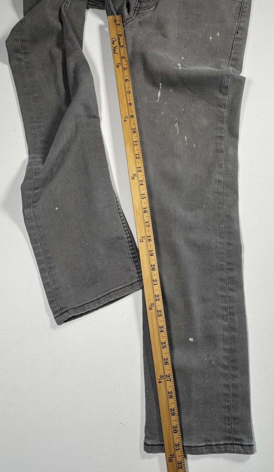 Levi’s 511 Slim Fit Jeans Men’s 32×32 Gray Denim Distressed Paint Splatter