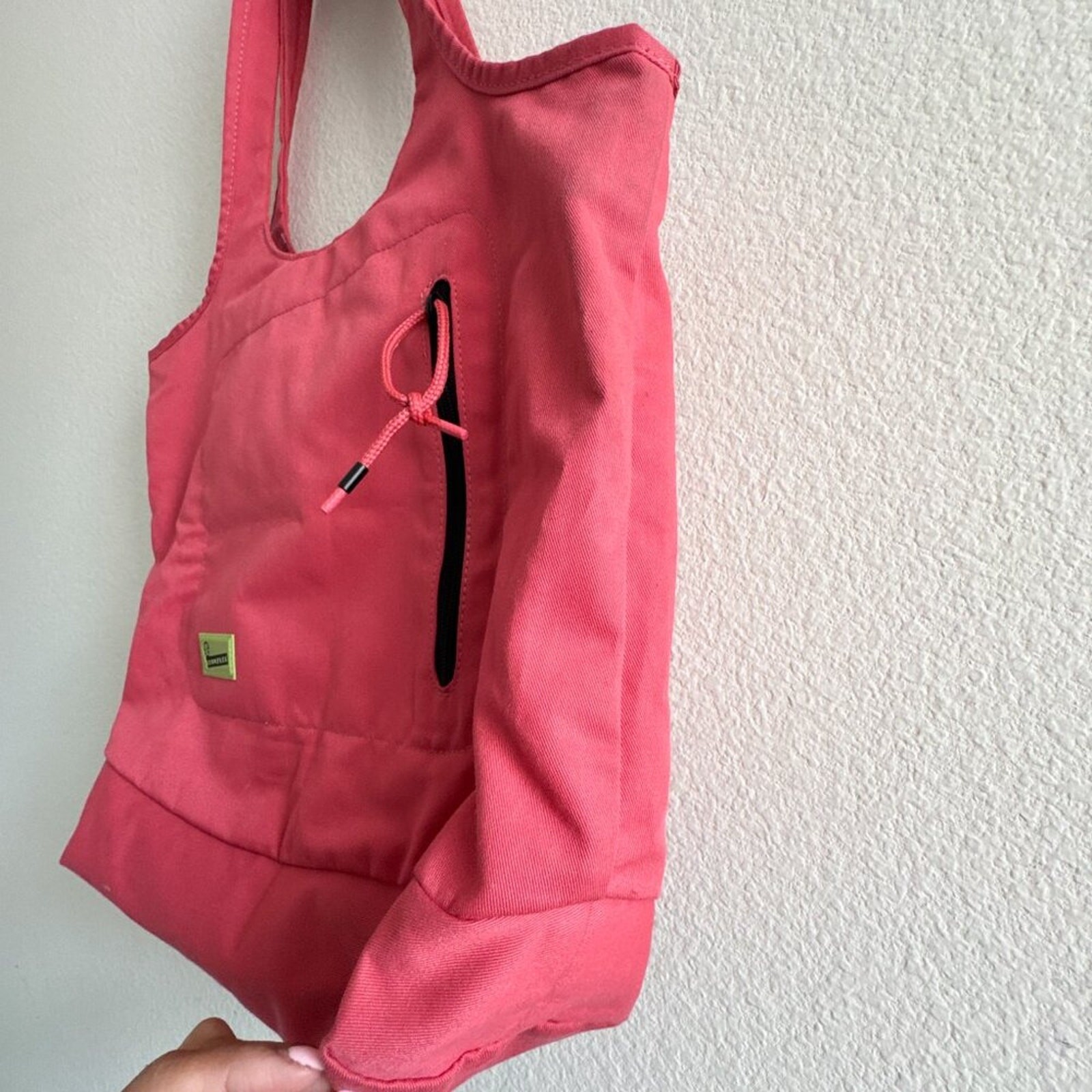 Crumpler the Relish Zipper Tote bag Salmon Pink Travel